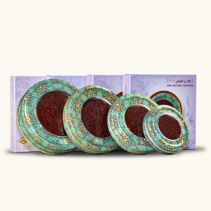 عبوة زعفران سوبر نقين فاخر تحتوي على 100% زعفران طبيعي مع تصميم مزخرف وأنيق للعبوة.